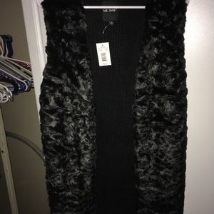 Black faux fur vest